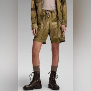 NWT G-Star Raw Women’s Cargo Shorts Safari Camo Green Tan Brown Cargo - Size 29